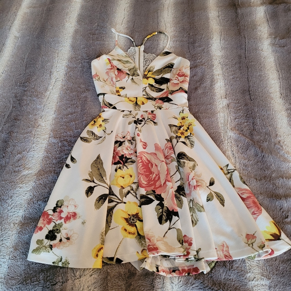 Windsor Fit and flare floral dress size s